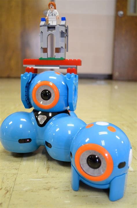 Intro to Coding with the Dash & Dot Robots (made by Wonder Workshop ...