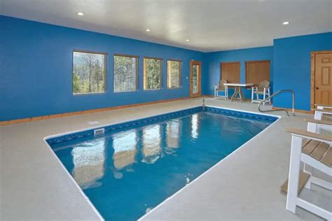 Gatlinburg Hotels with Indoor Pools