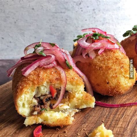 Peruvian-style Papa Rellena (Deep Fried Stuffed Potatoes) - Food ...