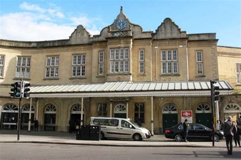 Bath Spa railway station in Bath, Somerset | englandrover.com