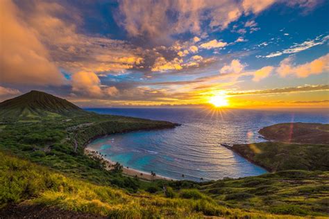 Sunrise from Hanauma Bay on Oahu, Hawaii | Oahu, Hawaii vacation ...