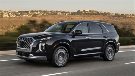 The 2022 Hyundai Palisade Claims the Toyota Highlander Has No Chance