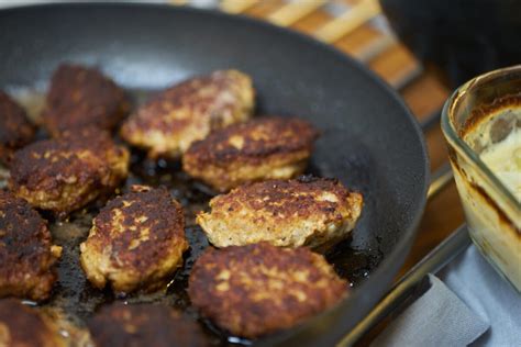 Frikadeller - Danish meatballs - Recipe for traditional Danish frikadeller