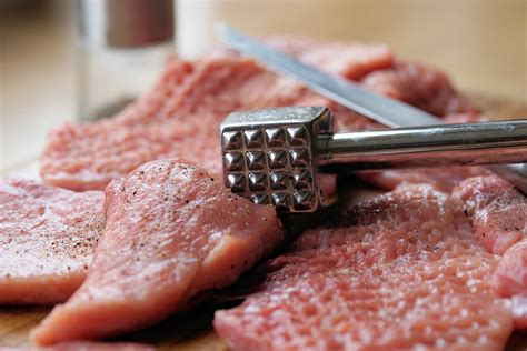 5 Tips for Tenderizing Meat to Save Money and Enjoy Juicy Dishes