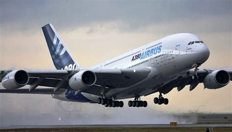 Airbus A380 Landing Wallpapers - Top Free Airbus A380 Landing ...