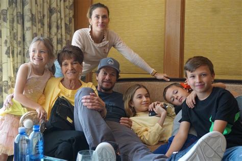 Mark Wahlberg Shares Family Photo with Kids and Late Mom