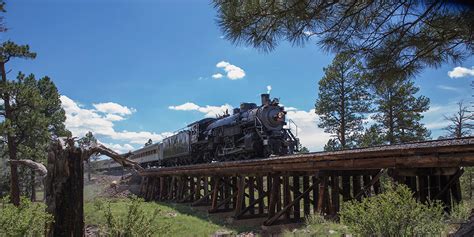 A Scenic Train Ride Right to the Grand Canyon - Family Traveller USA