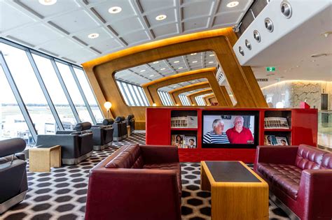 Qantas First Class Lounge Sydney Review: Still One of the Best | Flipboard