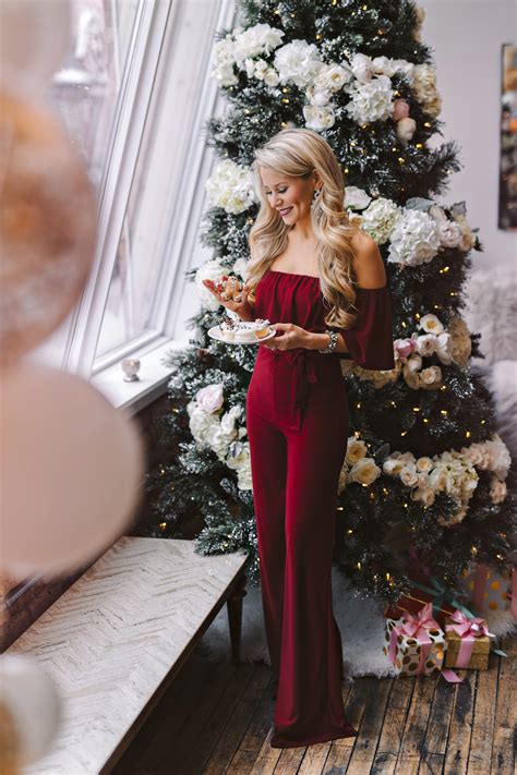 Holiday Party Decor + Outfit Ideas - Welcome to Olivia Rink