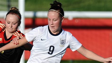 Sunderland Ladies' Beth Mead confident England call will come ...