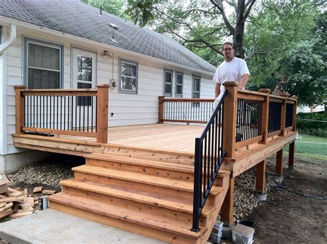 A small back deck. #deckingonabudget #deckbuildingonabudget | Deck ...