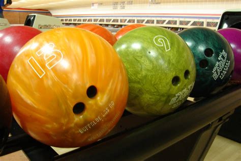 Are Bowling Balls Hollow or Solid? What’s in a Bowling Ball?