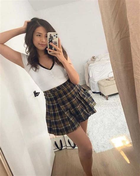 60 Pokimane Hottest Pics that Look Sexy Streamer - MusicsStar