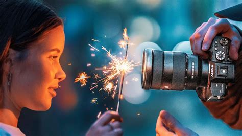 EASY Sparkler Photography TRICK - YouTube