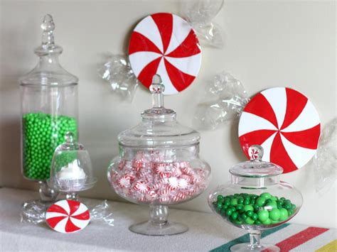 How to Make Christmas Candy Decorations | how-tos | DIY