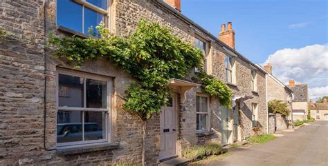 Bampton - Cotswolds Towns & Villages