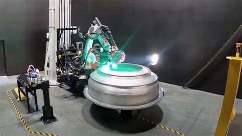 Watch a Robot 3D Printing the Rocket for Relativity Space’s First ...