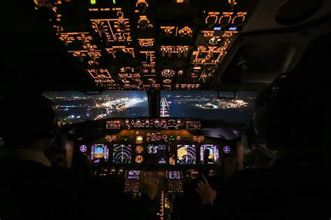 Boeing 737 - Cockpit Landing | Canon 6D + Samyang 14 f2.8 14… | Flickr