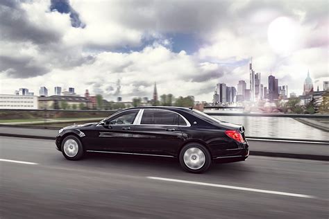 Mercedes-Maybach S600 Guard: 470,000 Euros of Bulletproof Protection ...