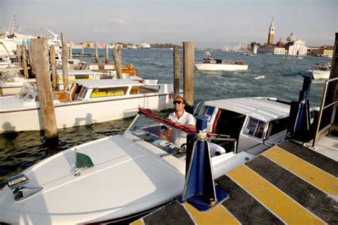 Venice Grand Canal: One-Hour Boat Tour | GetYourGuide