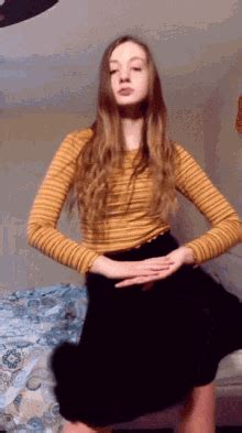 Elora Elora Rose GIF - Elora Elora Rose Tik Tok - Discover & Share GIFs