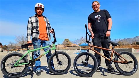 BUILDING 2 BRAND NEW SUNDAY/ODYSSEY BMX BIKES - YouTube