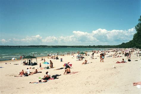 File:Lake Ontario - Sandbanks Provincial Park 2001.jpg - Wikipedia