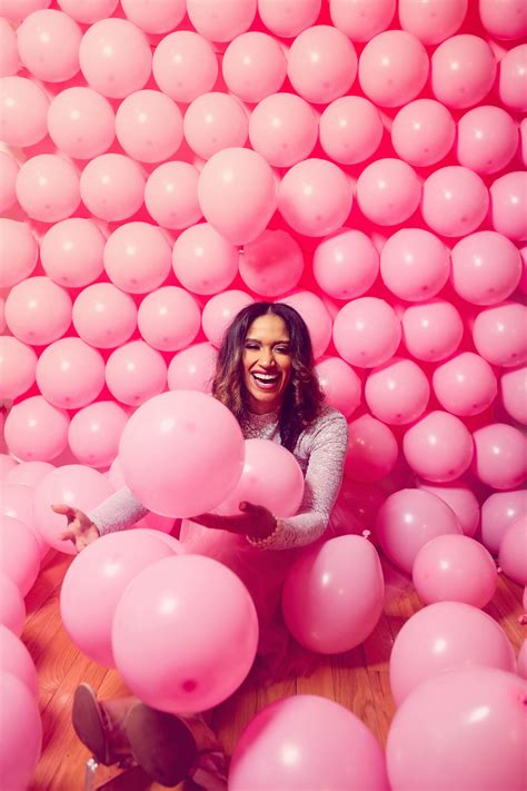 Pink Balloons birthday photoshoot DIY by Gaby Deimeke | Birthday ...