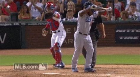 Yasiel Puig snaps bat over knee after strikeout (Video) | Larry Brown ...