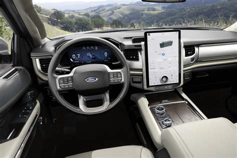 What Makes the 2023 Ford Expedition a More Evolved Large SUV Than This ...