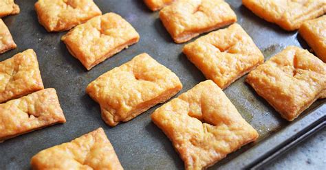 The Best Homemade Cheese Crackers Recipe | Foodal