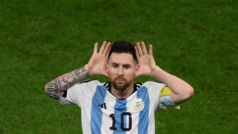 Go ahead you stupid?: Messi fires at Weghorst on-air post win at ...