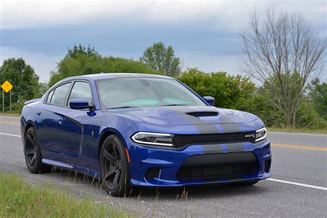 2019 Dodge Charger SRT Hellcat Review - GTspirit