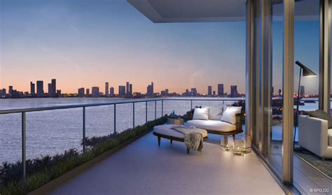 Alton Bay, Luxury Waterfront Condos in Miami Beach, Florida 33140