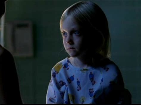 CSI {1x07- Blood Drops} - Dakota Fanning Image (18584349) - Fanpop