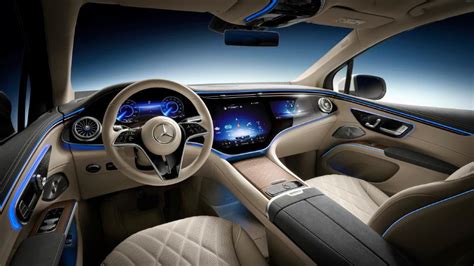 Progressive and luxurious: the interior of the new EQS SUV