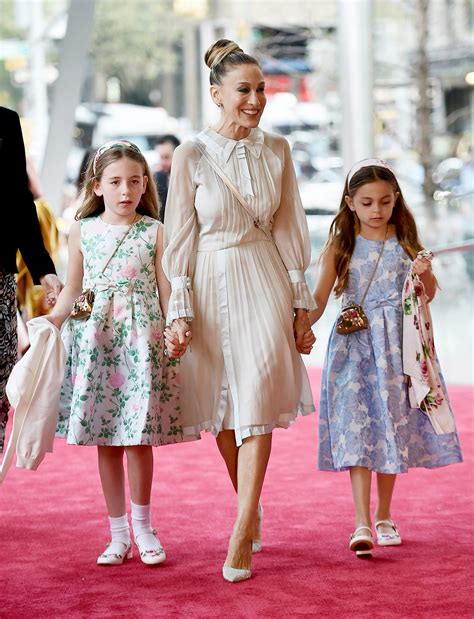 Sarah Jessica Parker’s Fashionable Twins Join Her at the Ballet ...