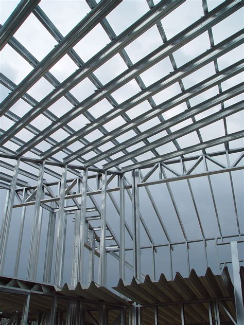 Advantages of steel frame building structure - EcoPropi