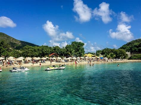 Jammin' at Cockleshell Beach in St Kitts - Travel Addicts