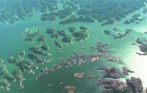 Qiandao Lake: The Thousand Island Lake and Ancient Submerged Cities ...