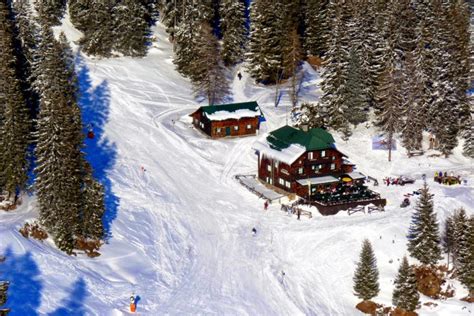 Top 10 Ski Villages for a Winter Holiday - Snow Addiction - News about ...