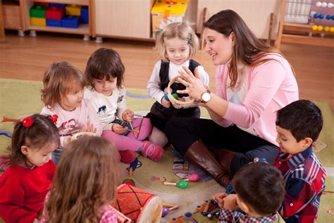 Classes passerelles : quand l'école s'adapte aux plus petits ...