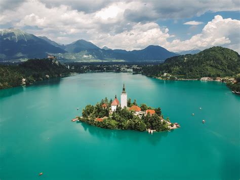 How to Spend a Day in the Fairytale Land that is Lake Bled, Slovenia ...