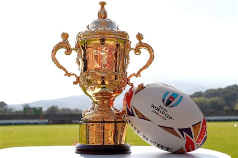 Who is presenting the Rugby World Cup trophy, and who handed it over at ...