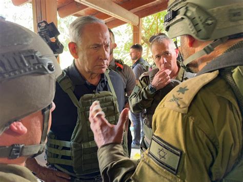 Israeli prime minister visits Israeli soldiers near Gaza border