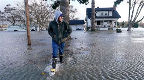 Hundreds displaced due to intense flooding in Washington state - ABC News