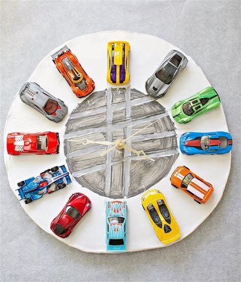 Hot Wheels Racing League: Hot Wheels DIY Clock