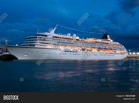 Cruise Ship Venice Image & Photo (Free Trial) | Bigstock