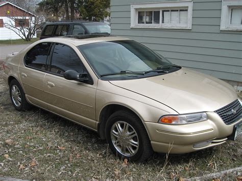 Chrysler Cirrus LXi (1999)