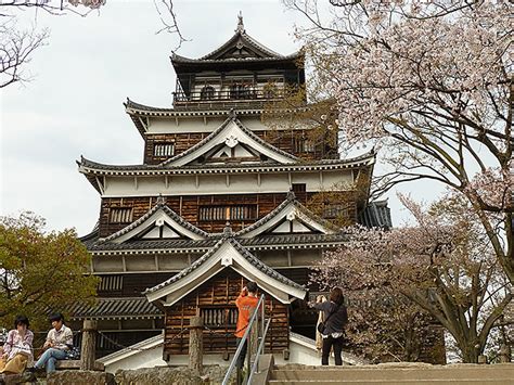 Hiroshima Castle Travel Tips - Japan Travel Guide - japan365days.com